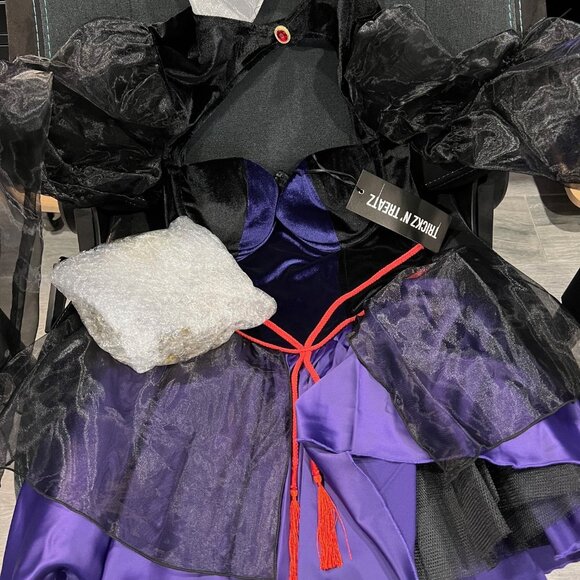 🎃 Trickz n' Treatz Evil Queen Costume size Large NWT! - Picture 1 of 8